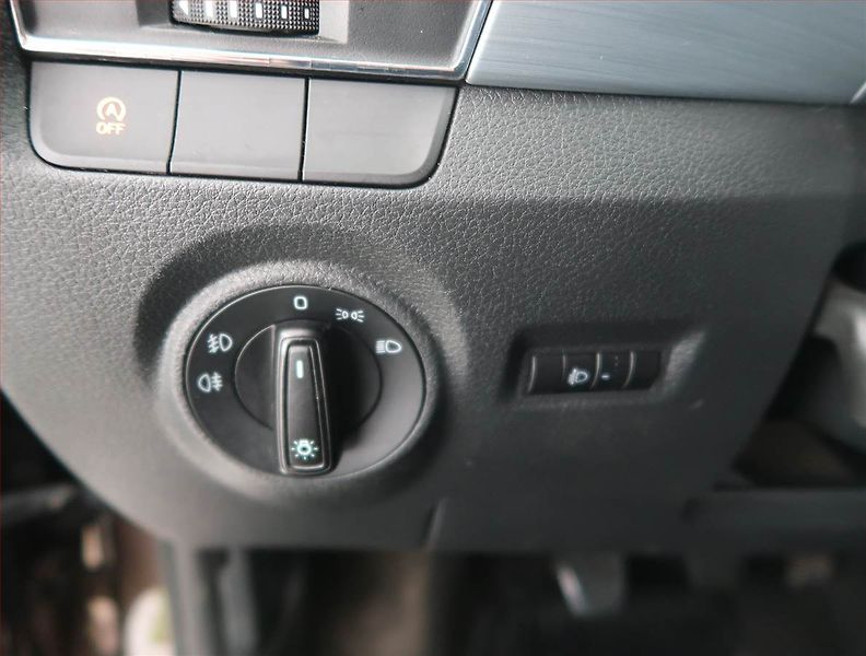 Škoda Fabia (2017) 1.0 TSI, Tempomat - fotka 15 z 15