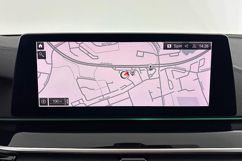 BMW Řada 5 540d xDrive - fotka 20 z 27
