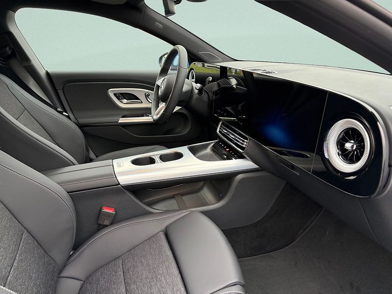 Mercedes-Benz CLA (2026) 200 4MATIC - fotka 12 z 15