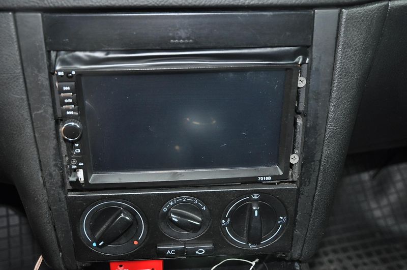 Volkswagen Golf IV 1.9TDi 66kW 3dv. - fotka 10 z 12