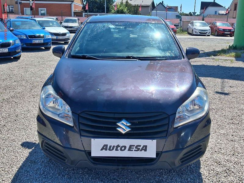 Suzuki SX4 (2014) 1.6DDiS, ČR, AC, TZ, park - fotka 2 z 17