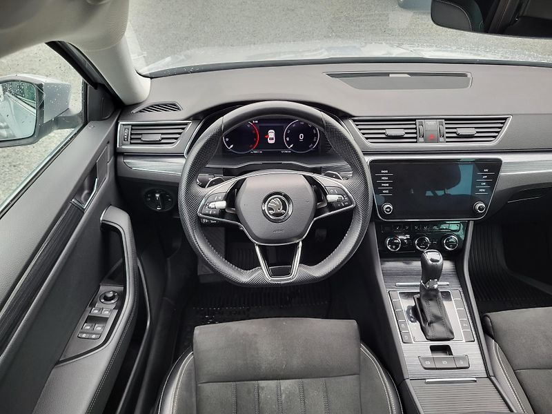 Škoda Superb III FL 2.0 TDi DSG STYLE+ *ČR - fotka 9 z 46
