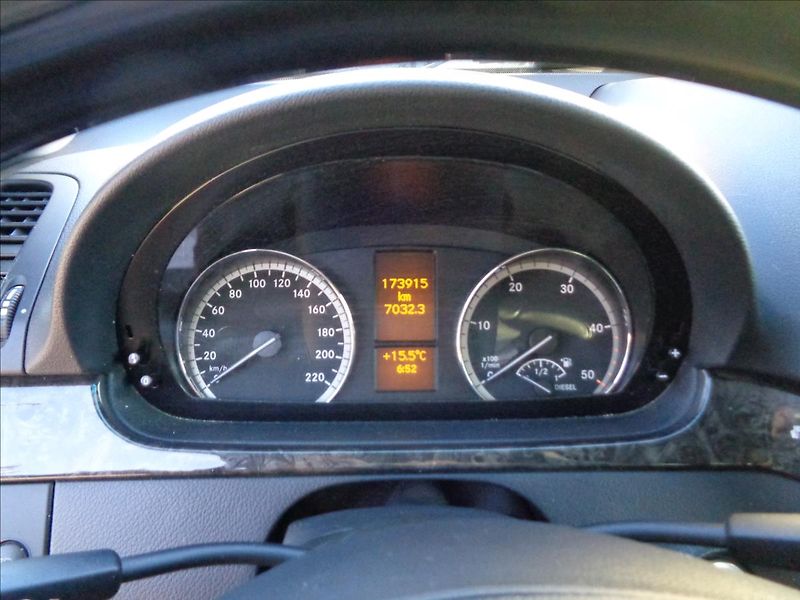 Mercedes-Benz Viano 3,0 - fotka 9 z 10