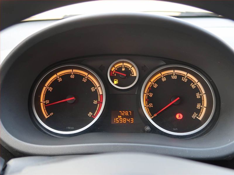 Opel Corsa (2011) 1.2, nová STK, Tažné - fotka 11 z 15