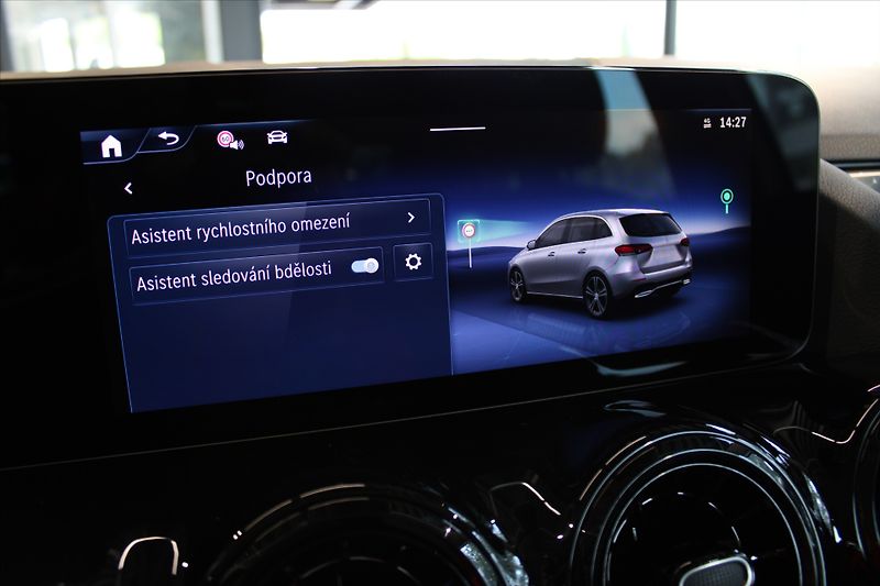 Mercedes-Benz Třídy B 180 MBUX / 1000km / DPH / LED - fotka 20 z 32