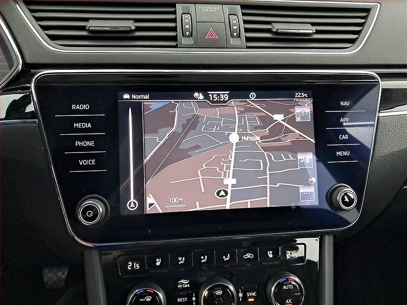 Škoda Superb (2022) Laurin&Klement 2.0 TDI - fotka 17 z 22