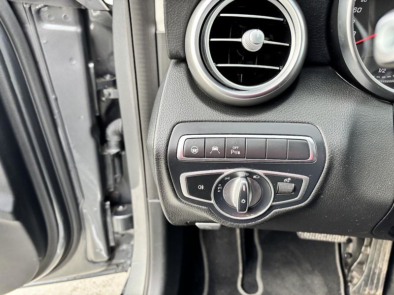 Mercedes-Benz Třídy C (2017) 180 115kW Exclusive  - fotka 21 z 28