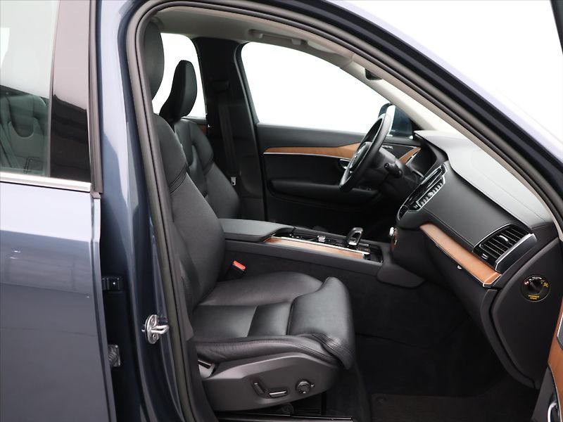 Volvo XC90 2,0 B5 173kW AWD LED CZ Kuže - fotka 12 z 27