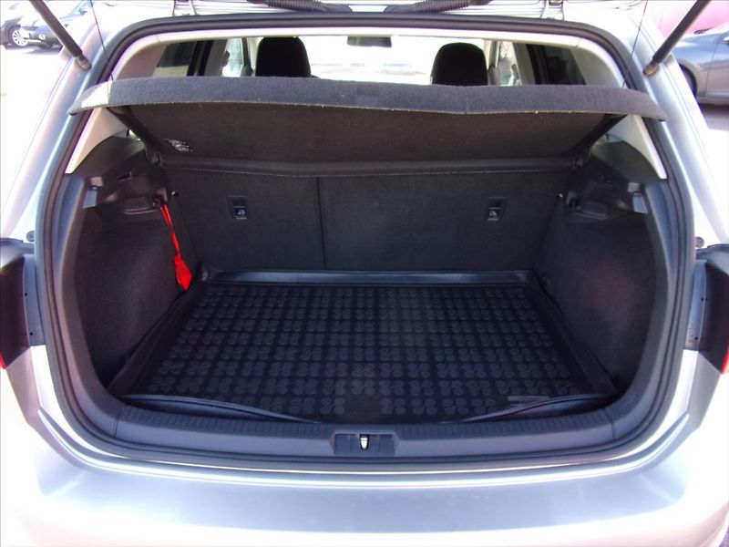 Volkswagen Golf 1,2 TSI - fotka 14 z 24