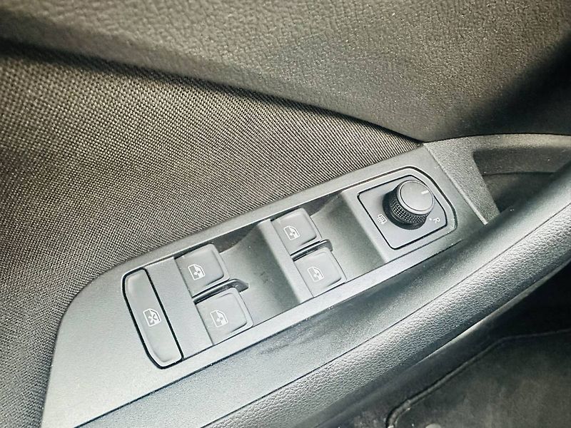 Škoda Scala Selection 1,0TSI 85kW MT6/J596 - fotka 17 z 25