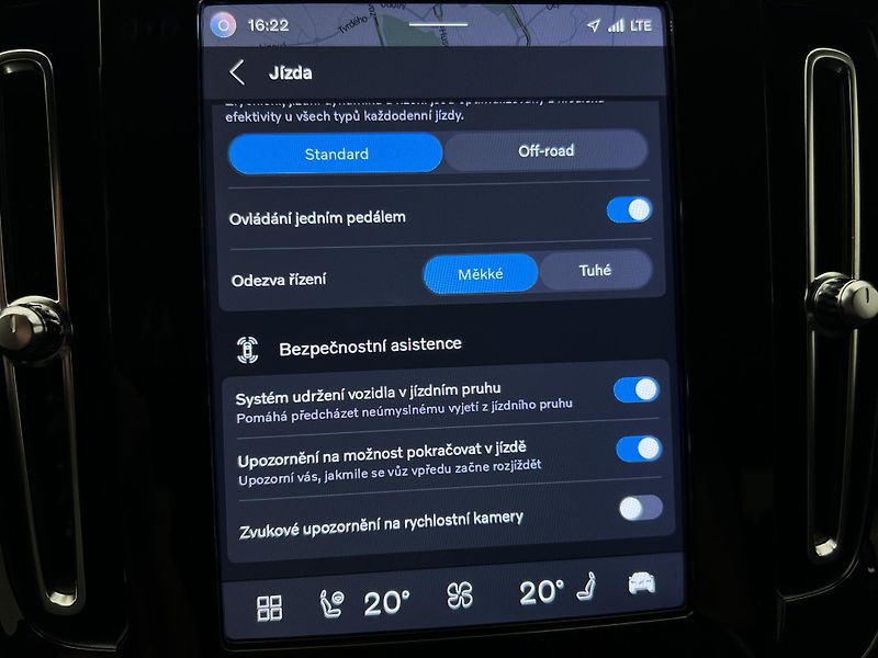 Volvo XC40 RECHARGE CORE AUT - fotka 35 z 46