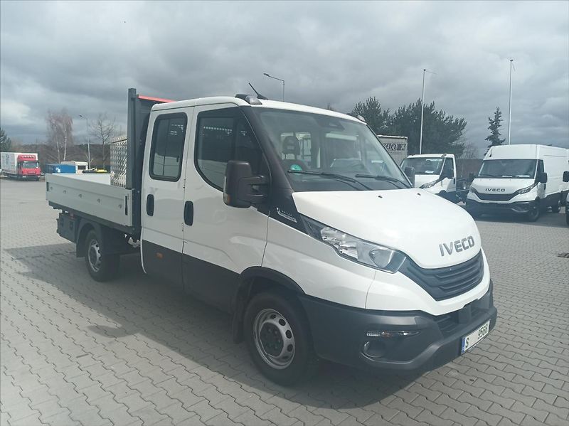 Iveco Daily 2,3   35S16A8D 7 míst - fotka 2 z 22