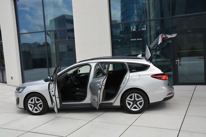 Ford Focus (2022) Kombi 1,5EcoBlue AUT8 88kW Edi - fotka 10 z 49
