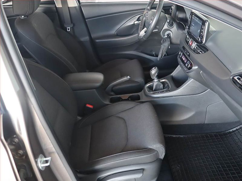 Hyundai i30 (2021) 1.5 DPI, Serv.kniha, Tempomat - fotka 9 z 22