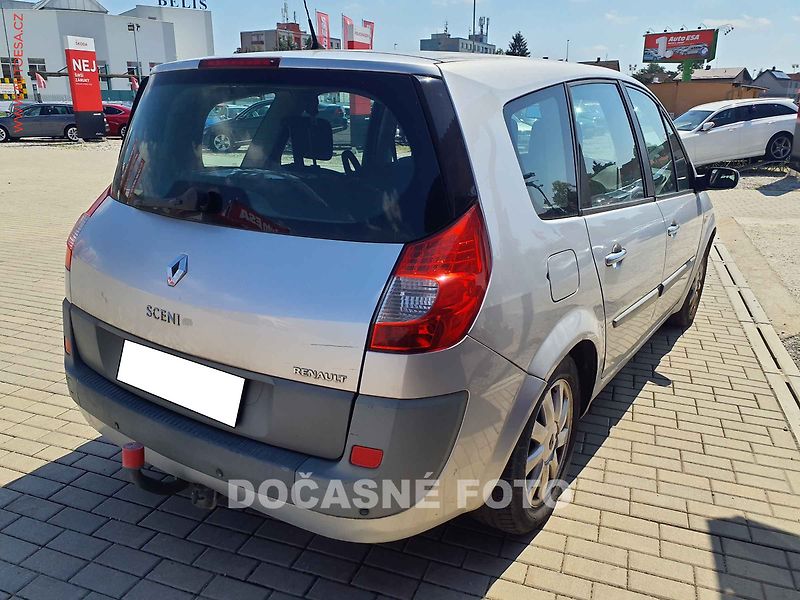 Renault Scénic (2006) 1.9 dCi - fotka 2 z 3