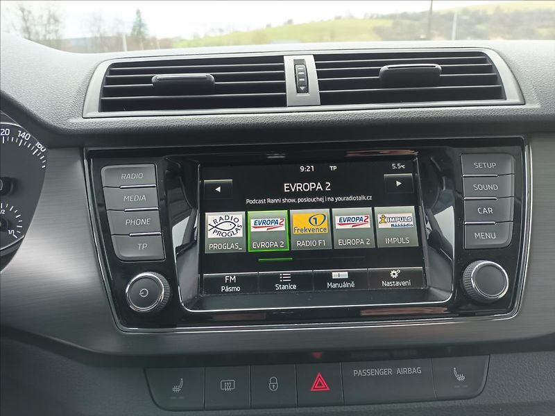 Škoda Fabia 1,2 TSI,STYLE,SERVISKA,PANO - fotka 32 z 43