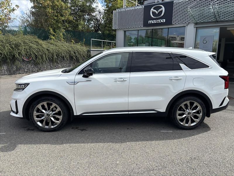 Kia Sorento 2,2 D 4x4 AT TOP ZÁRUKA 7MÍST - fotka 2 z 50