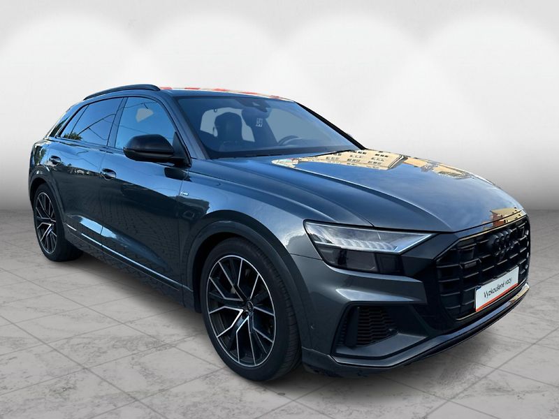 Audi Q8 55 TFSI Quattro - fotka 8 z 24