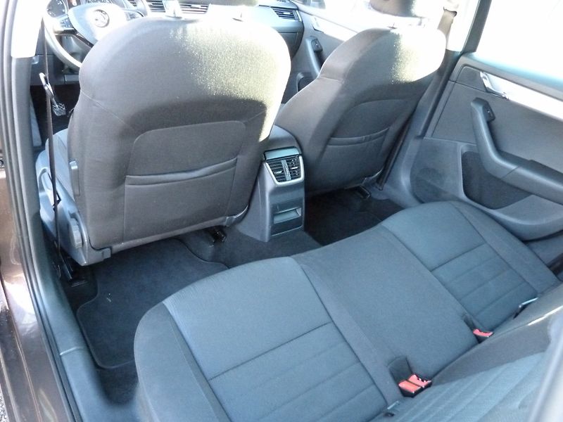 Škoda Octavia 1.4 TSI auto klima - fotka 15 z 26