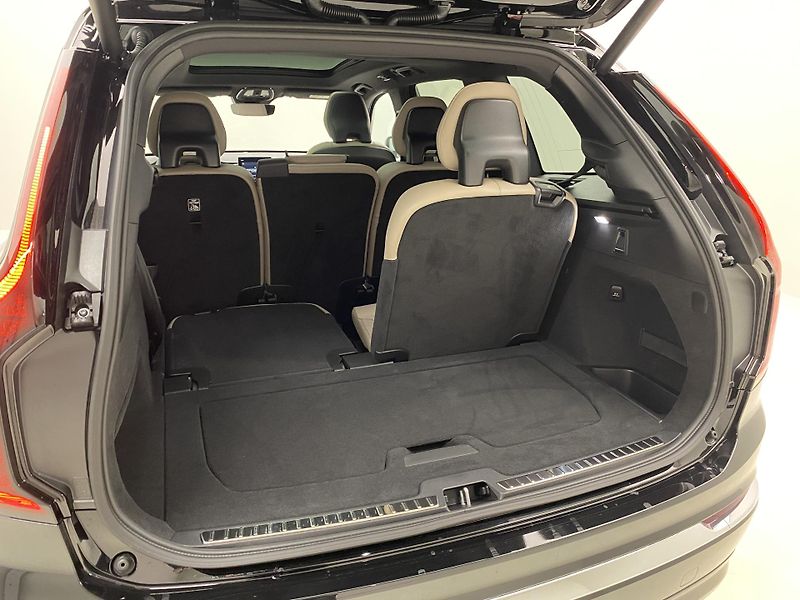 Volvo XC90 (2026) T8 AWD Plug-in BRIGHT PLUS 7m - fotka 23 z 71