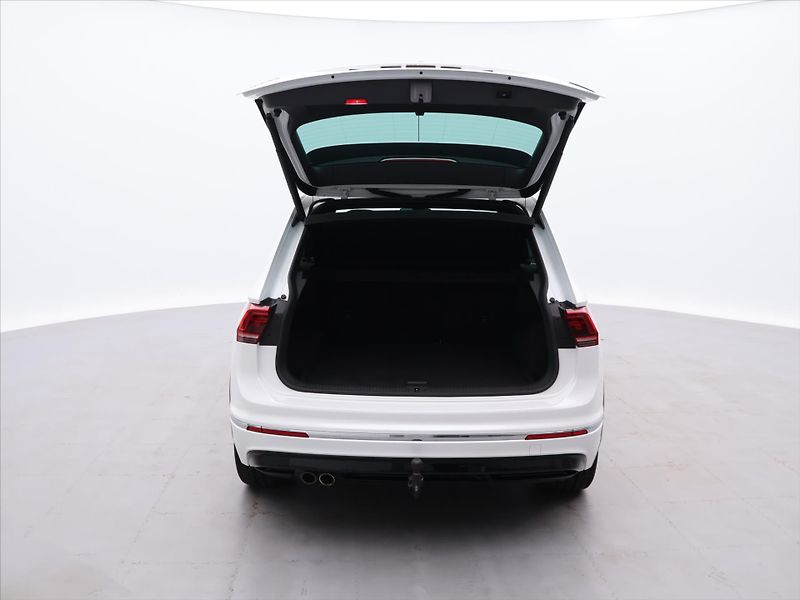Volkswagen Tiguan 2,0 TDI 140kW 4M DSG R-Line - fotka 9 z 27
