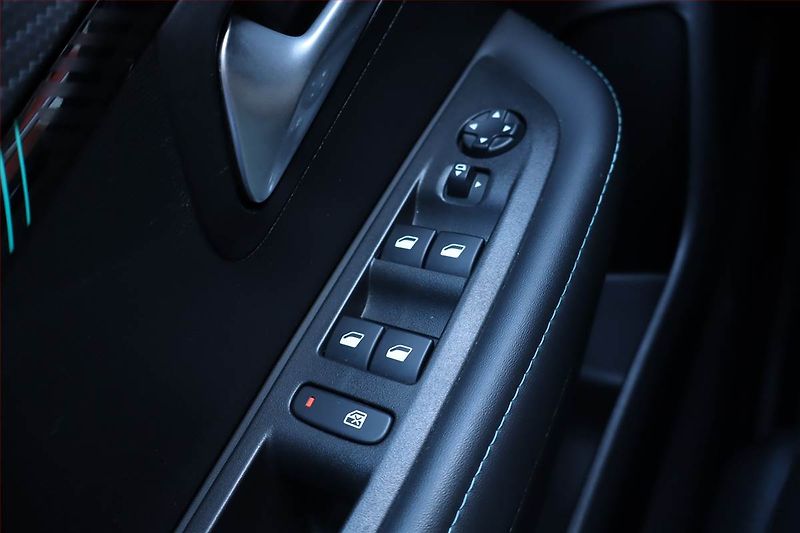 Peugeot 208 (2021) 1.2 PureTech, Automat - fotka 21 z 24
