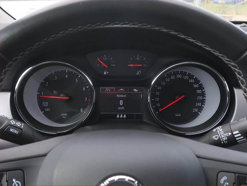 Opel Astra (2021) 1.2 Turbo, Navi, Tempomat - fotka 11 z 14