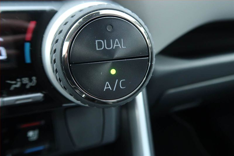 Toyota RAV4 (2019) 2.5 Hybrid - fotka 24 z 30