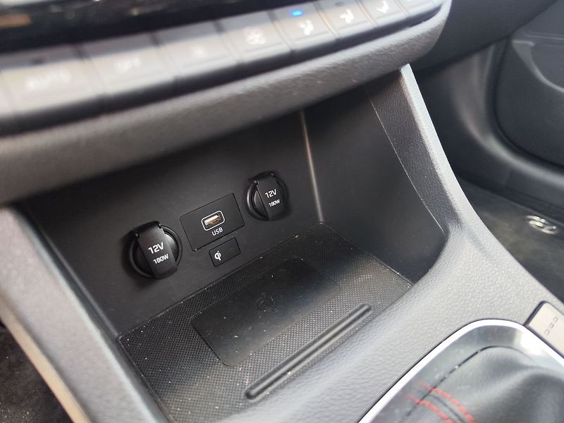 Hyundai i30 1.5 T-GDI/117 N-Line - fotka 21 z 31