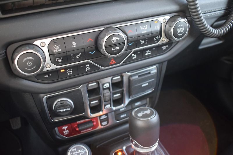 Jeep Wrangler (2024) Rubicon/Expedice/Naviják/Ledni - fotka 26 z 72
