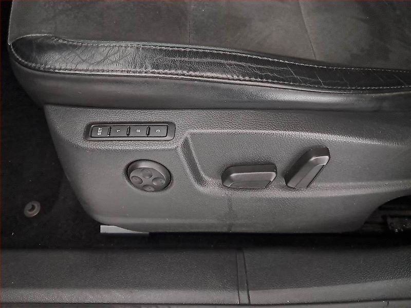Škoda Superb (2011) 2.0 TDI, Automat, Tempomat - fotka 18 z 18