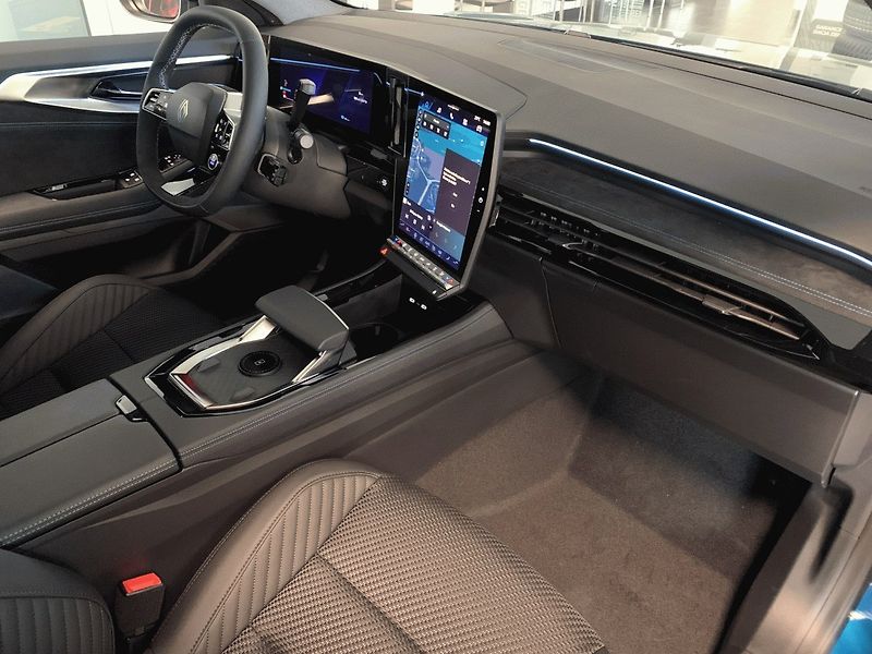 Renault Austral (2026) esprit Alpine full hybrid E-Te - fotka 14 z 18