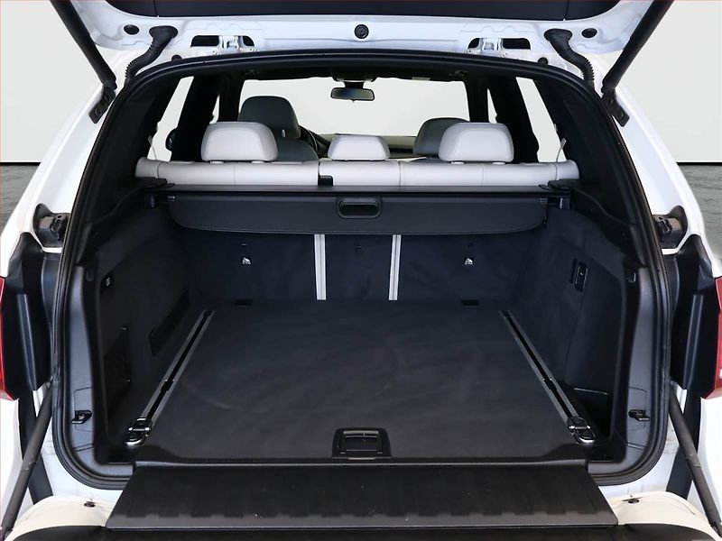 BMW X5 (2017) xDrive30d - fotka 12 z 26