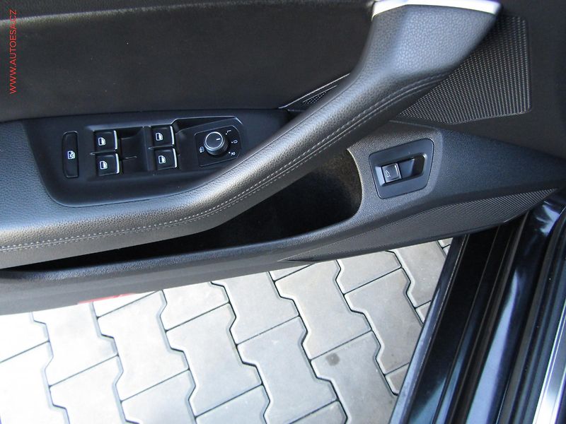 Volkswagen Passat (2014) 2.0 TDi 4x4, ČR, DSG - fotka 11 z 20