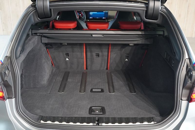 BMW M3 Competition M xDrive Touring - fotka 17 z 50