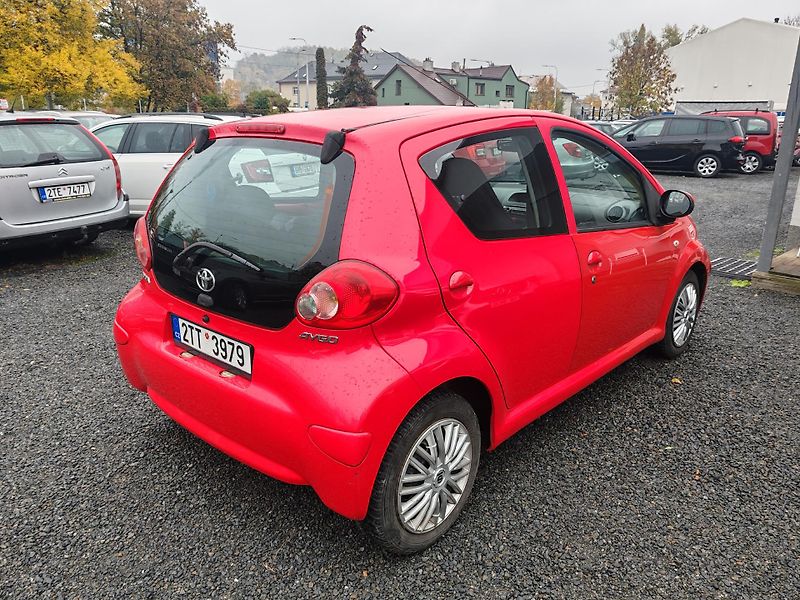 Toyota Aygo 1.0  - fotka 4 z 20