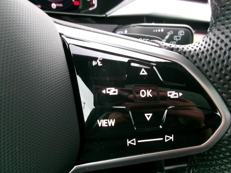 Volkswagen Arteon Shooting Brake (2023) 1,4TSI E-hybrid R-Line WEBASTO - fotka 26 z 62