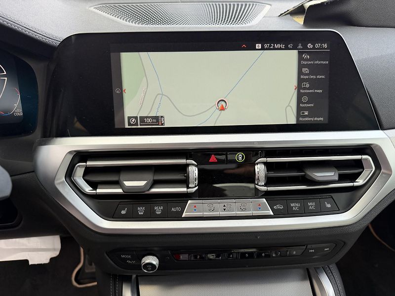 BMW Řada 4 430i 180kW xDRIVE M SPORT - fotka 17 z 21