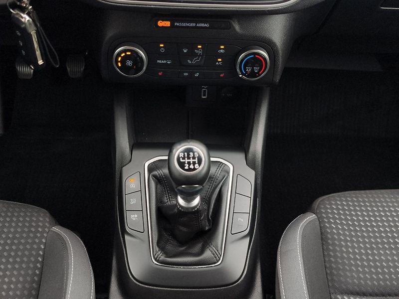 Ford Focus (2020) 1.5 EcoBlue 88kW, ČR - fotka 21 z 26