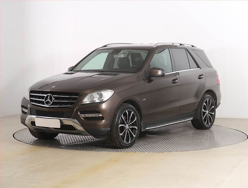 Mercedes-Benz Třídy M (2011) ML 250 BlueTEC, 4X4, Automat - fotka 2 z 20