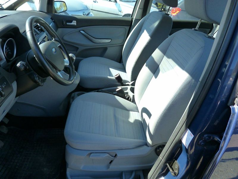 Ford C-MAX 1.8 TDCI - fotka 9 z 17
