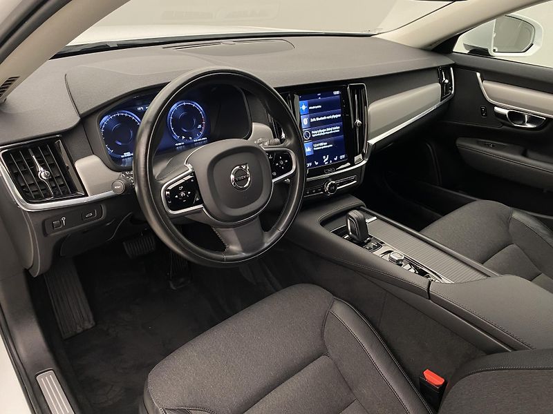 Volvo V90 B4 MOMENTUM AUT CZ - fotka 4 z 47