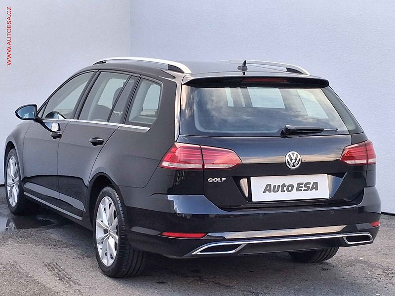 Volkswagen Golf (2018) 1.5TSi, ČR, Highline, DSG - fotka 6 z 17