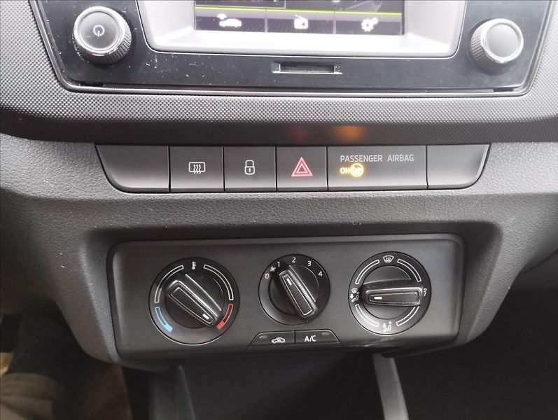 Škoda Fabia 1,4 TDi 66KW - fotka 13 z 19