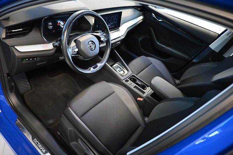 Škoda Octavia (2022) 2.0 4x4 DSG LED ACC TOUR Virtu - fotka 11 z 39