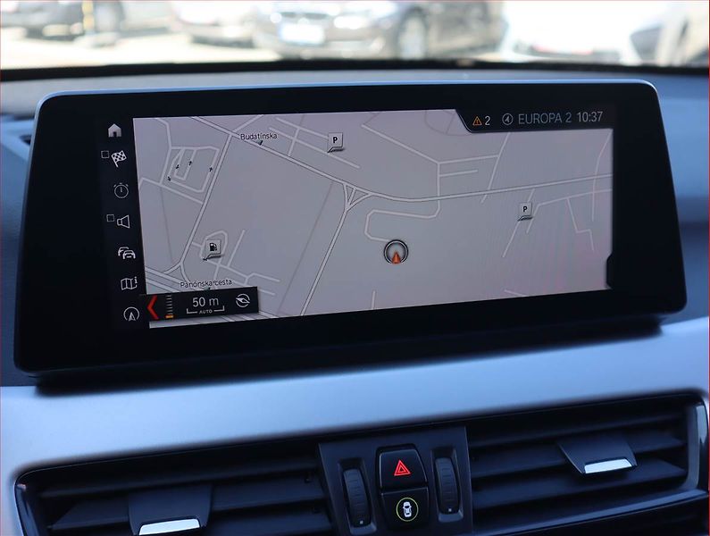 BMW X1 (2022) Advantage xDrive18d, 4X4 - fotka 16 z 23