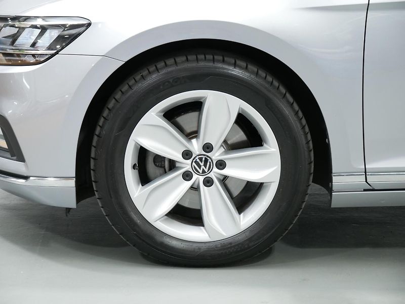 Volkswagen Passat - fotka 23 z 25