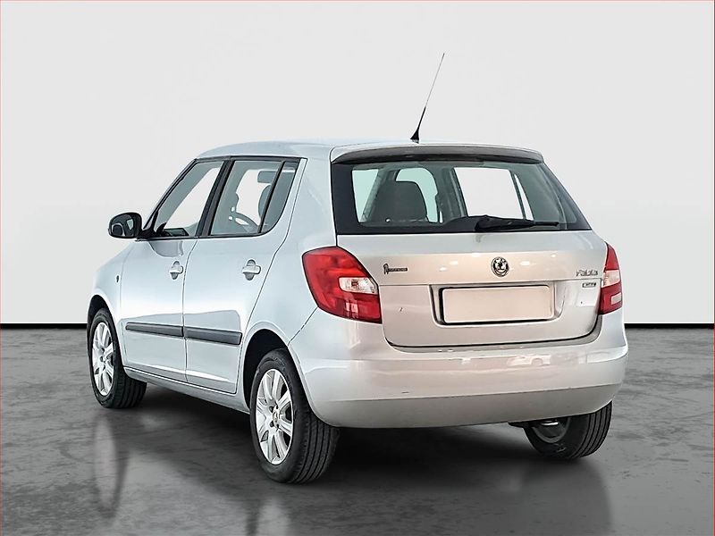 Škoda Fabia (2011) 1.2 12V, po STK, slušný stav - fotka 4 z 13
