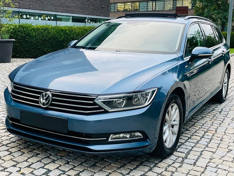 Volkswagen Passat 2.0TDI AUTOMAT VÝHŘEV SERVISKA - fotka 3 z 54