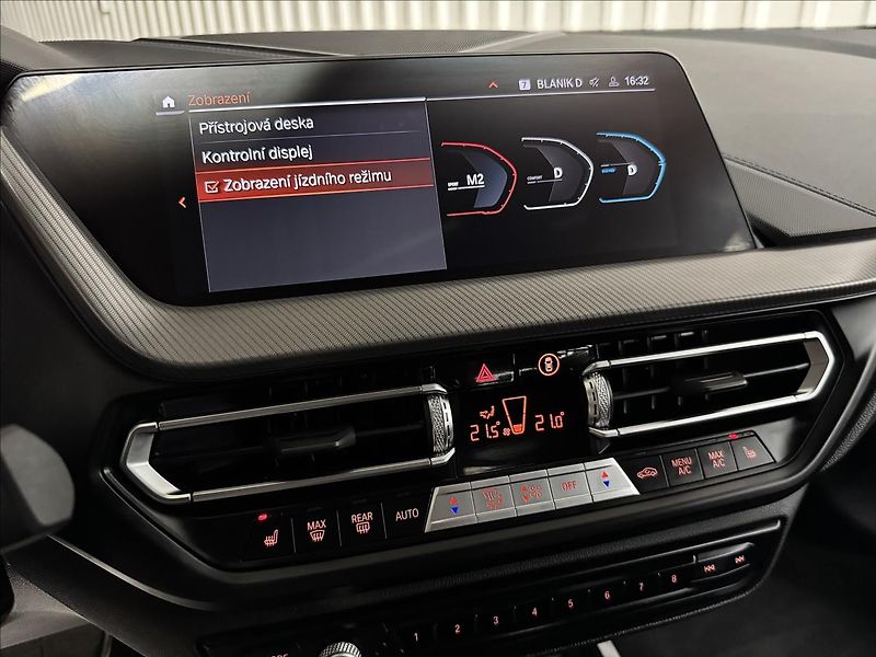 BMW Řada 1 120i M Sport Virtual Pano LED - fotka 28 z 47